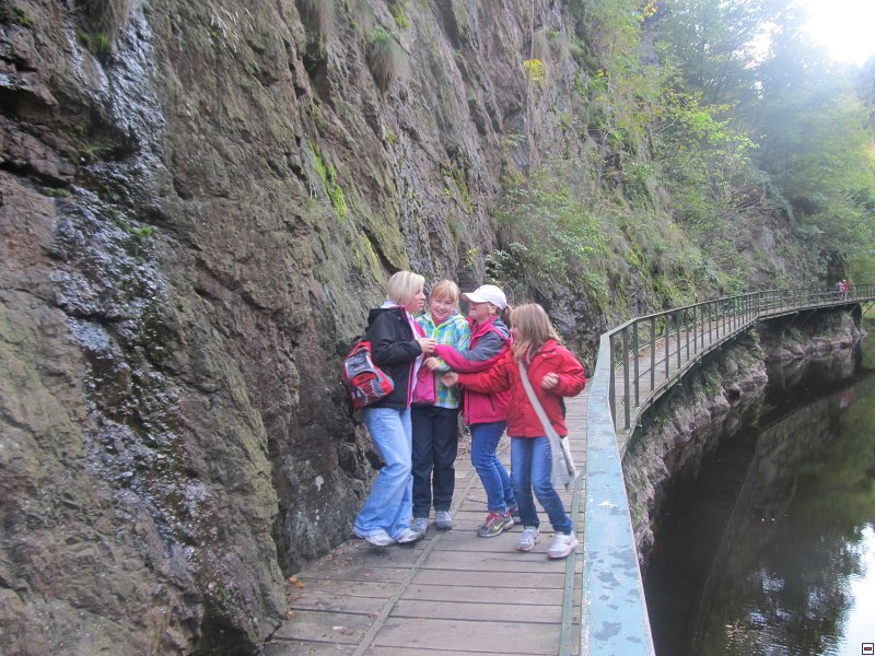 img00020.jpg