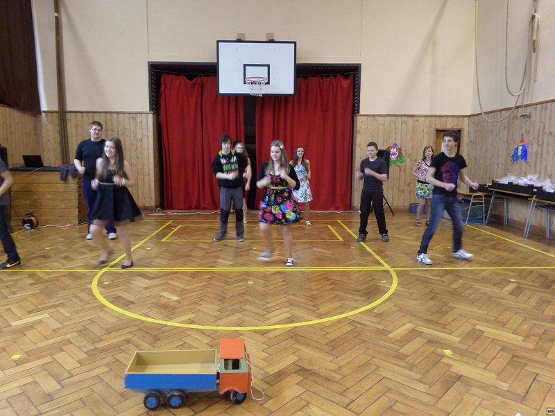 img00019.jpg