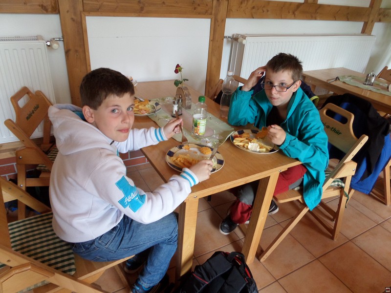 img00100.jpg