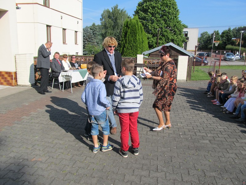 img00027.jpg