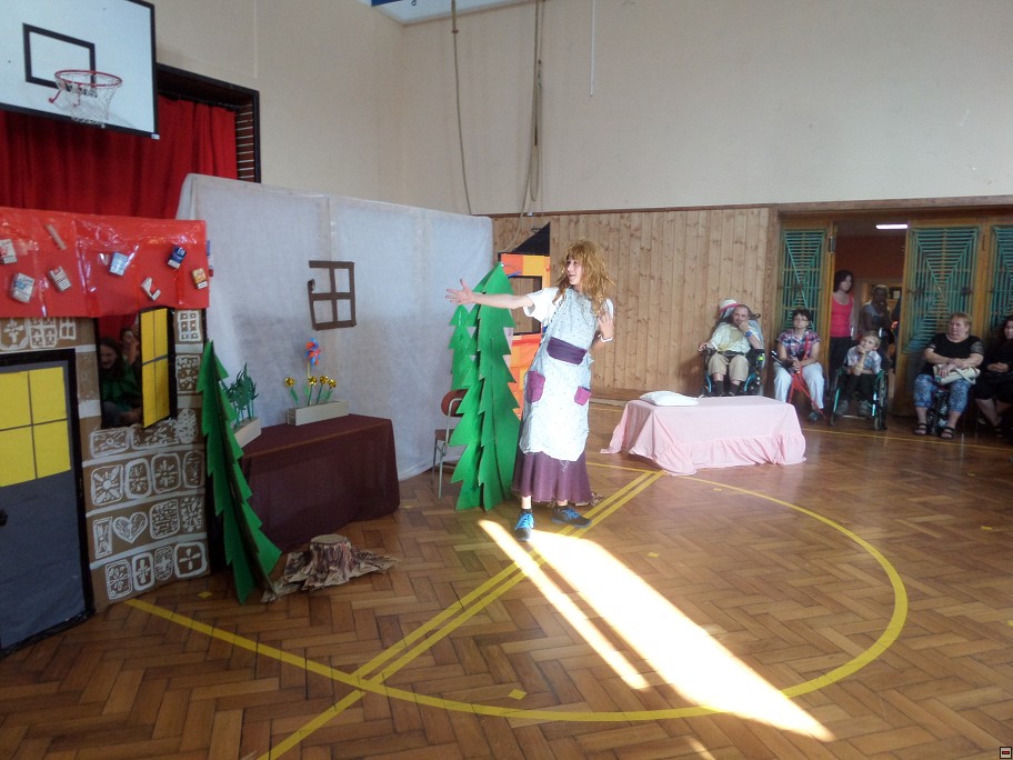 img00018.jpg