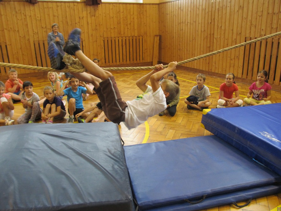 img00004.jpg