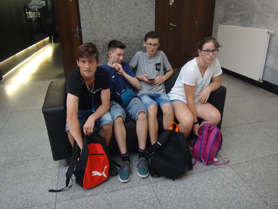 img00033.jpg