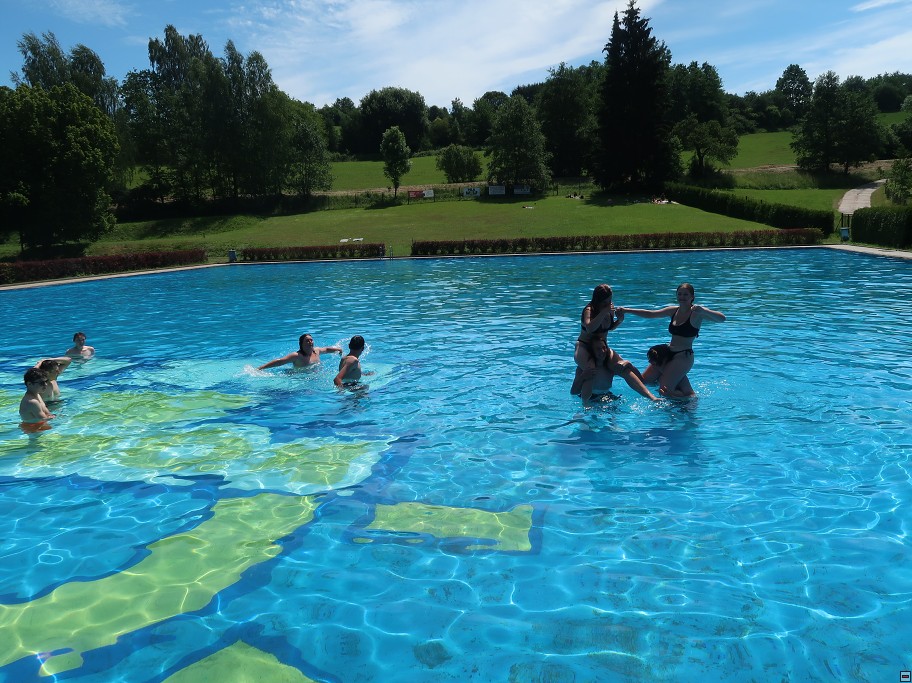 img00033.jpg
