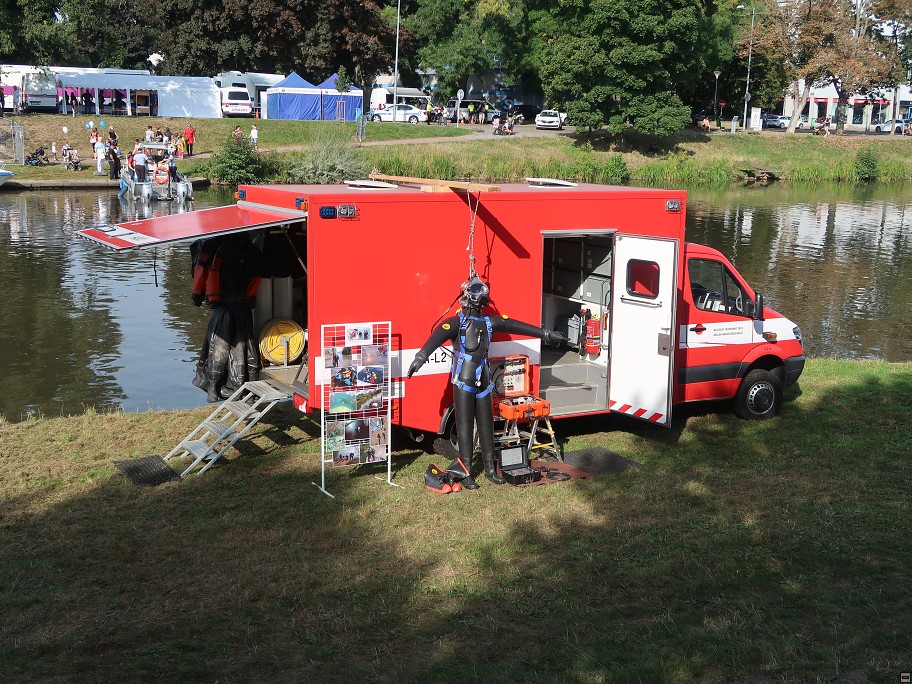 img00018.jpg
