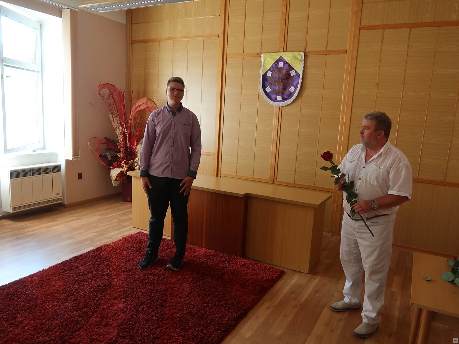 img00009.jpg