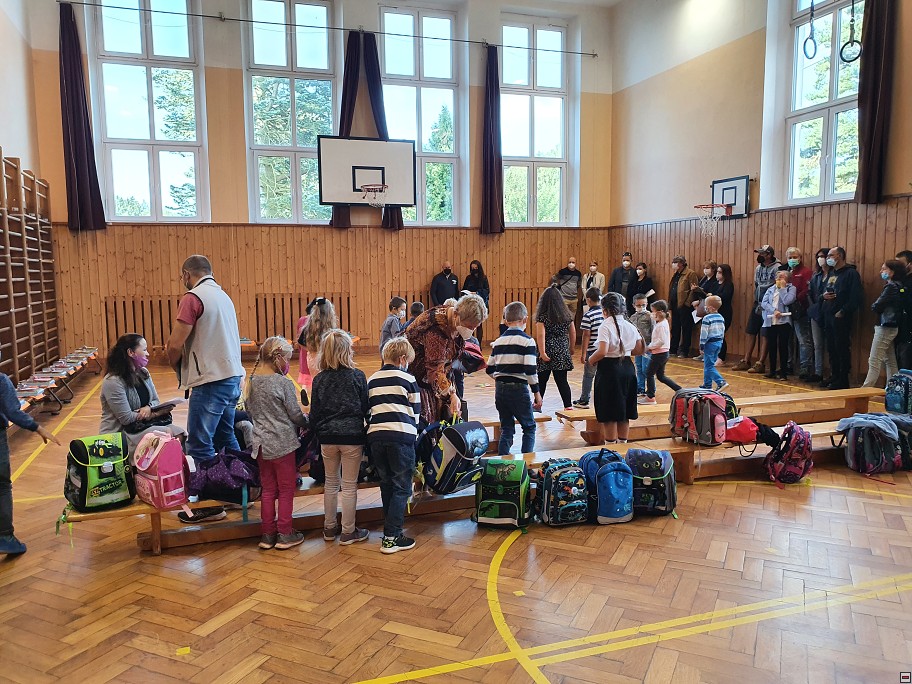 img00018.jpg