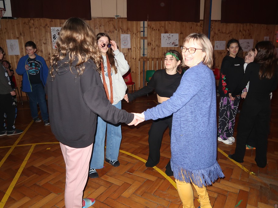 img00074.jpg
