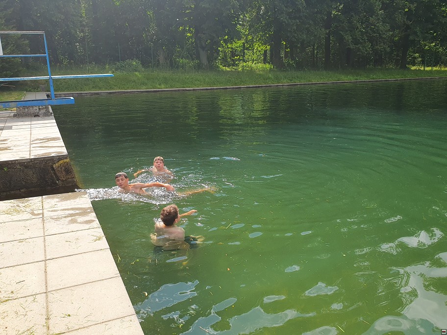 img00024.jpg