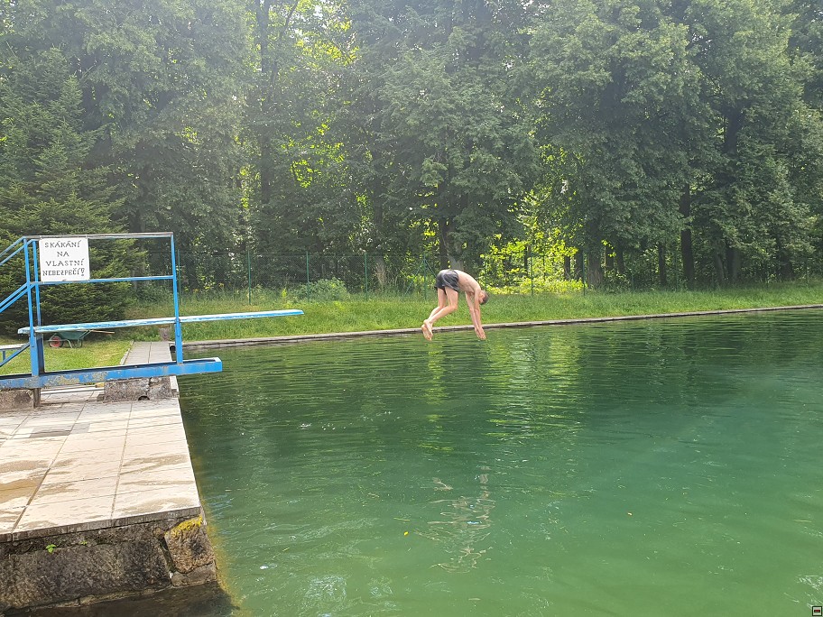 img00025.jpg