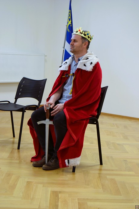 img00019.jpg
