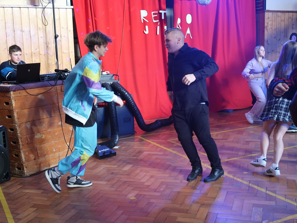 img00017.jpg