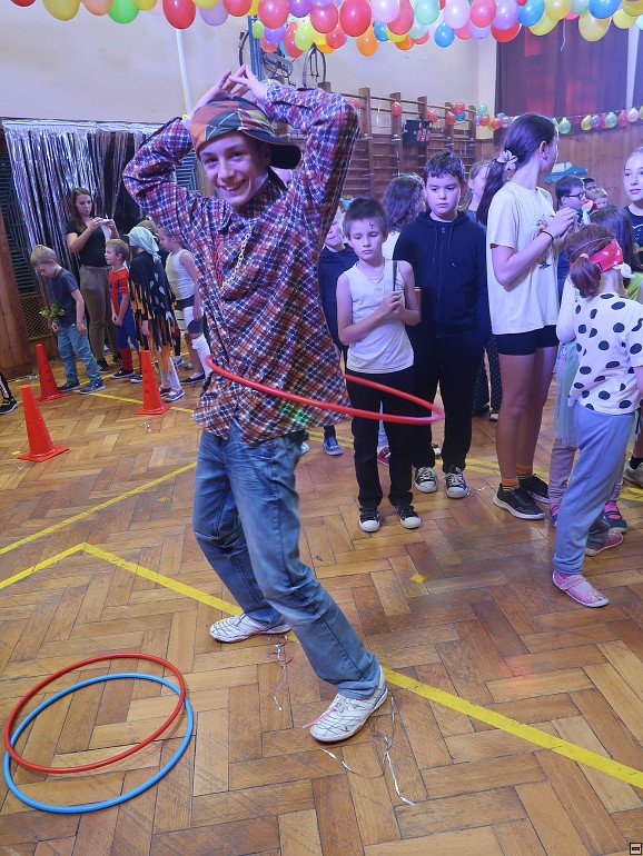 img00100.jpg