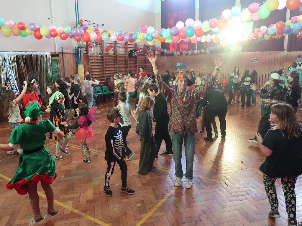 img00103.jpg