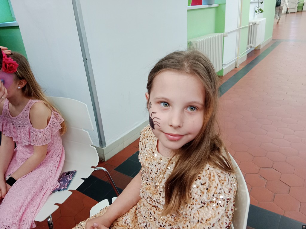 img00009.jpg