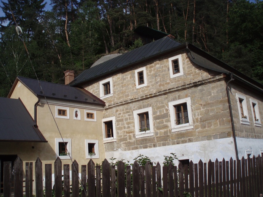 img00020.jpg