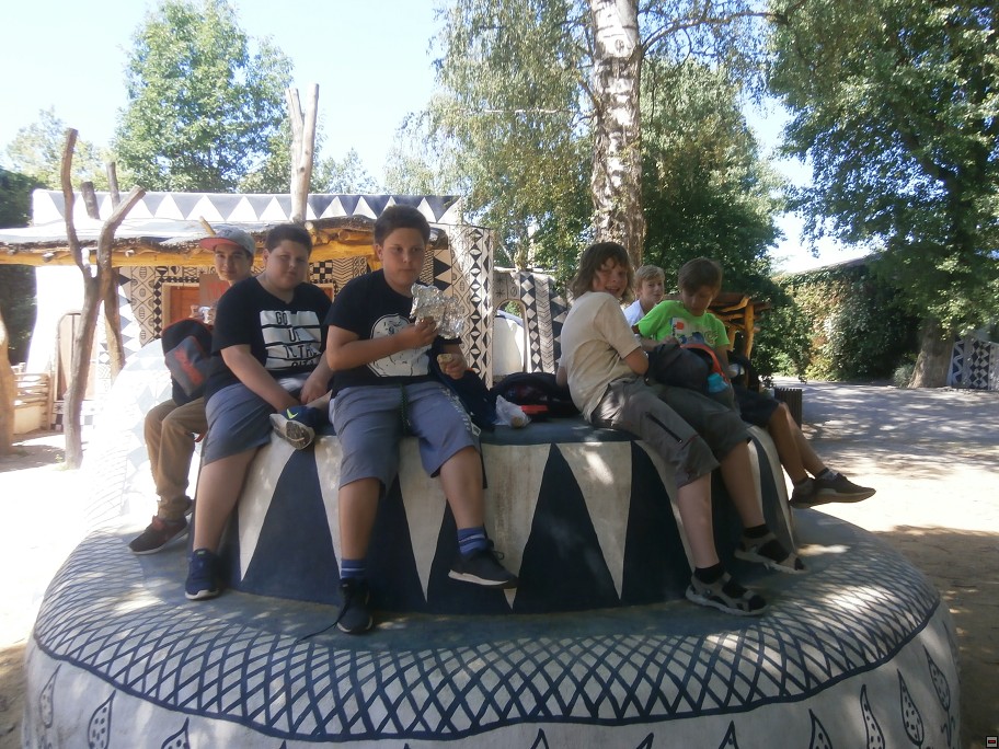 img00010.jpg