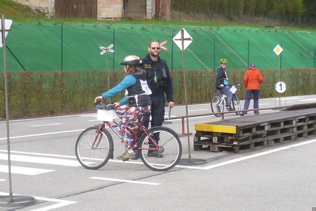 img00009.jpg