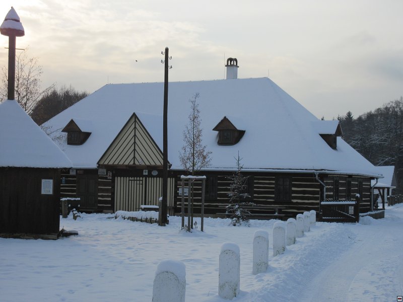 img00004.jpg