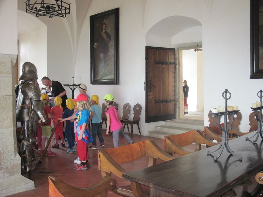 img00025.jpg