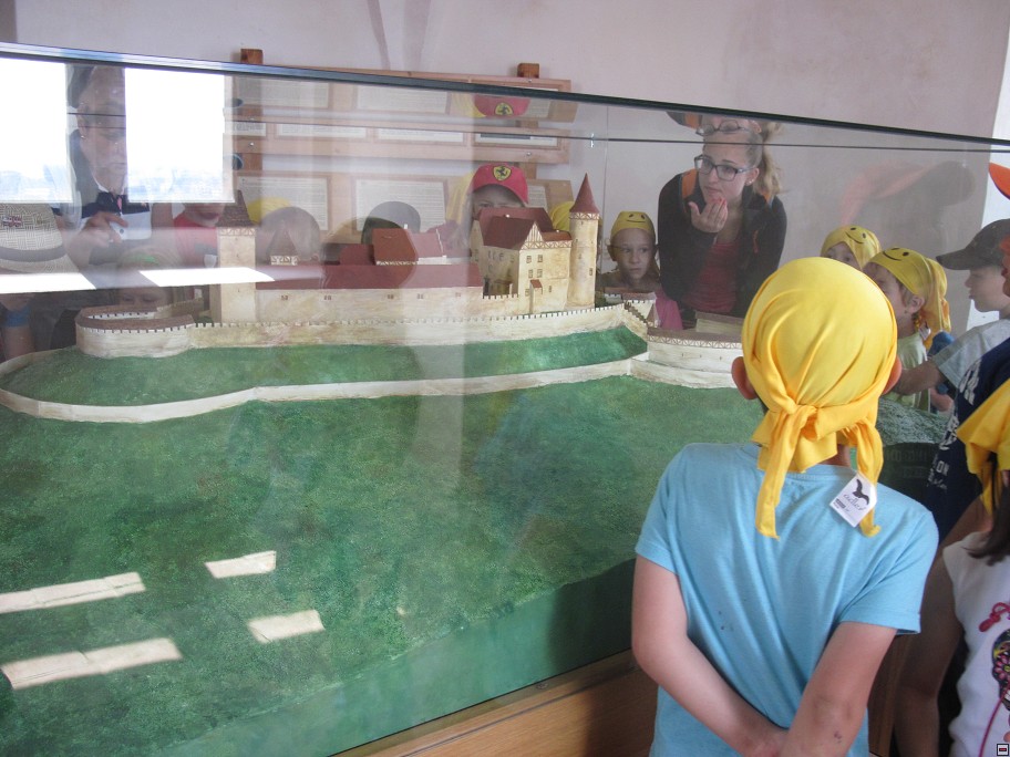 img00049.jpg