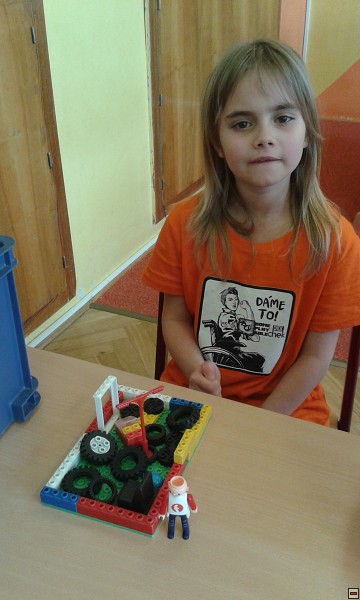img00018.jpg