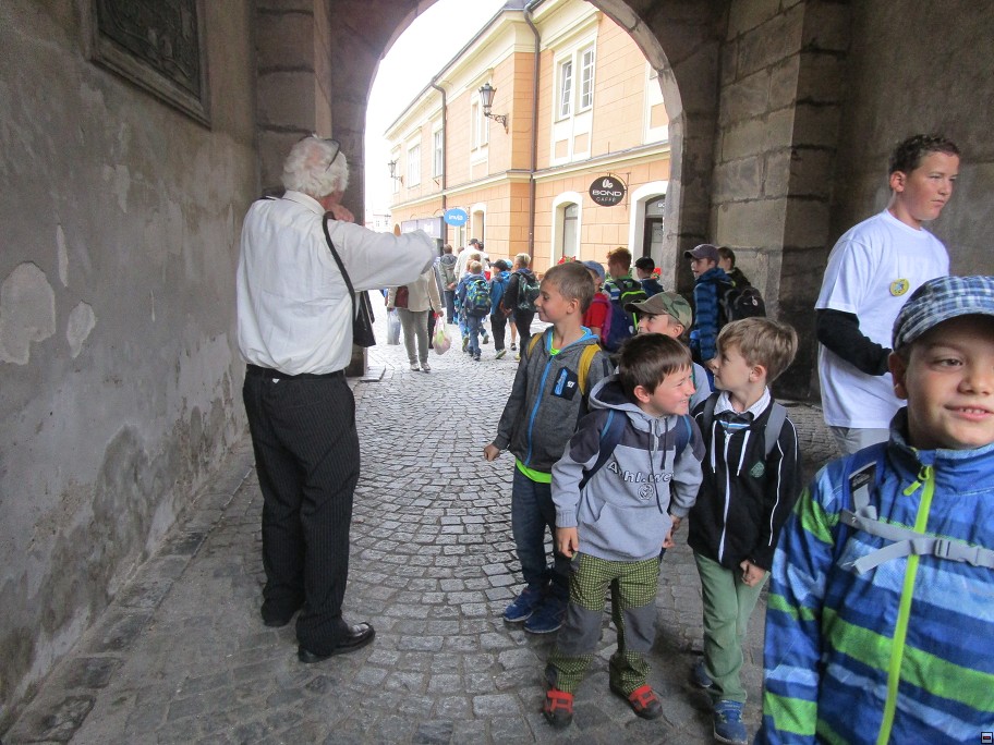 img00018.jpg