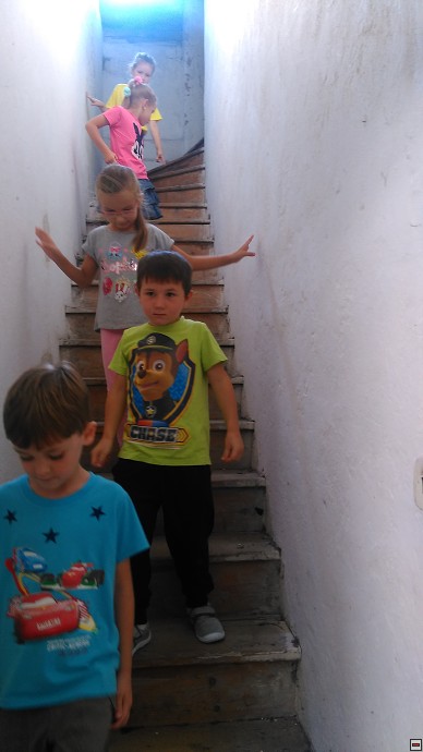 img00030.jpg