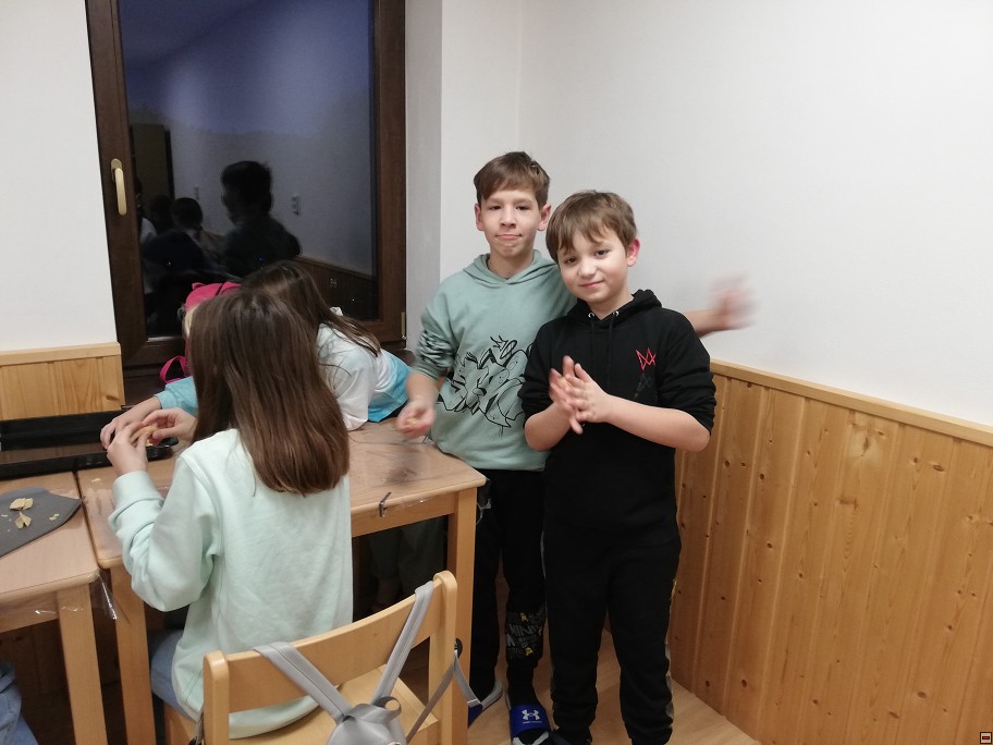 img00004.jpg
