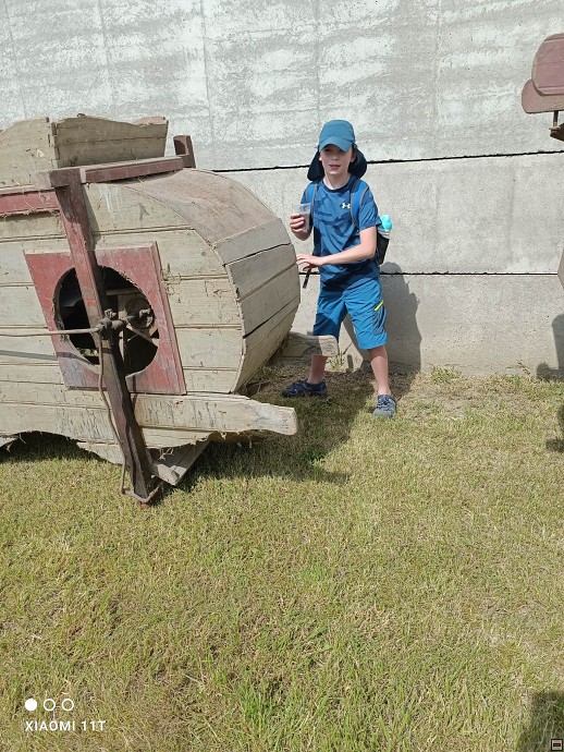 img00011.jpg