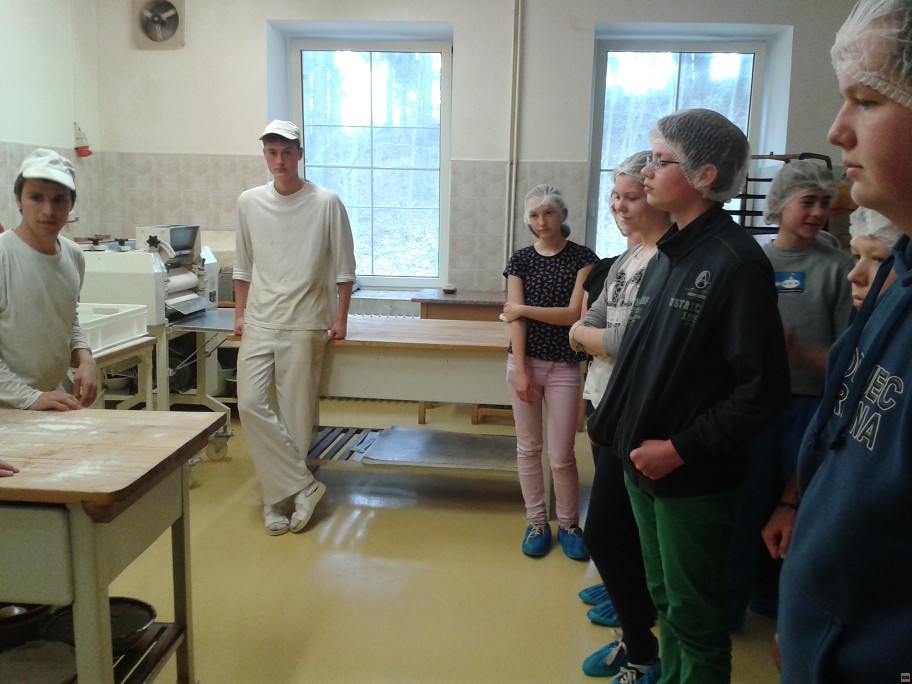 img00002.jpg