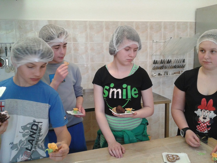 img00009.jpg