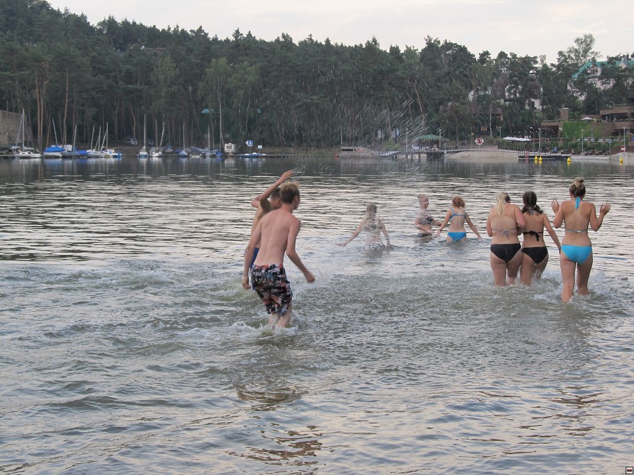 img00030.jpg