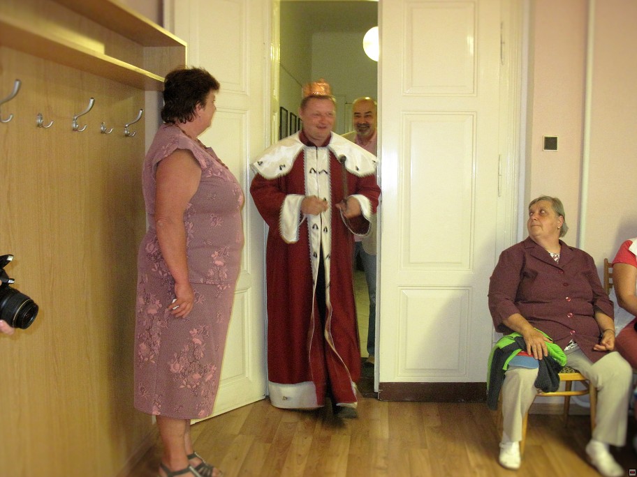 img00002.jpg
