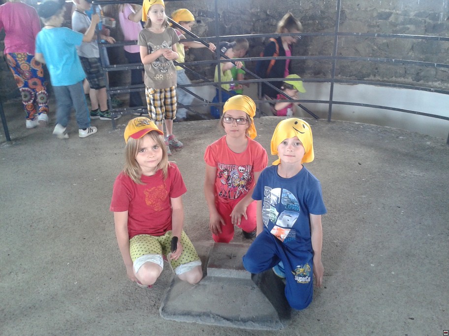img00033.jpg