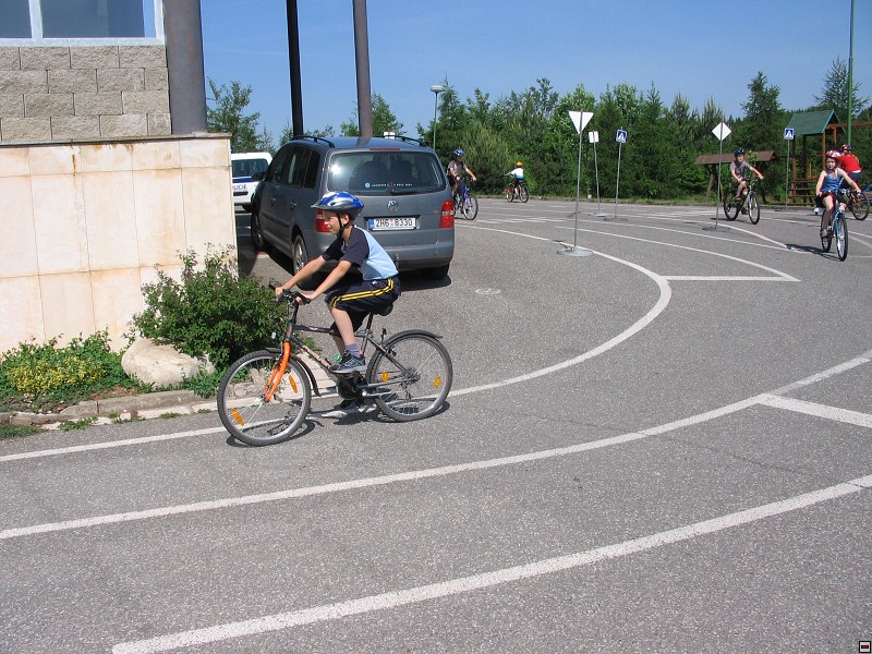 img00019.jpg