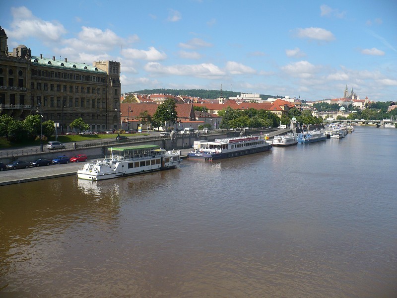 img00004.jpg