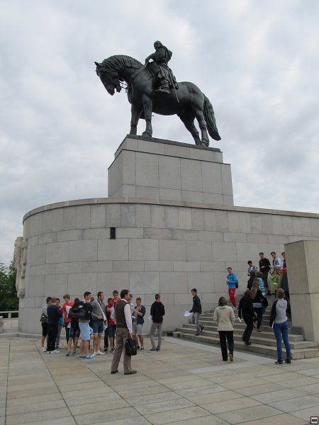 img00003.jpg