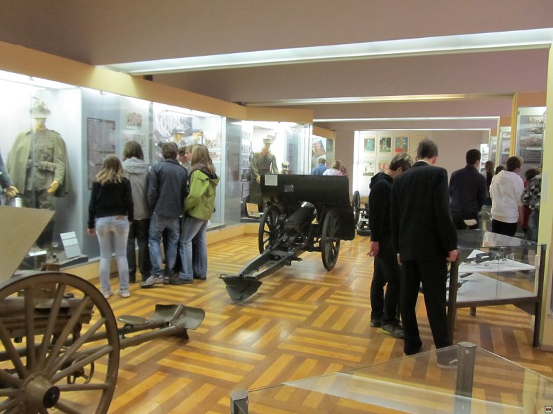 img00028.jpg
